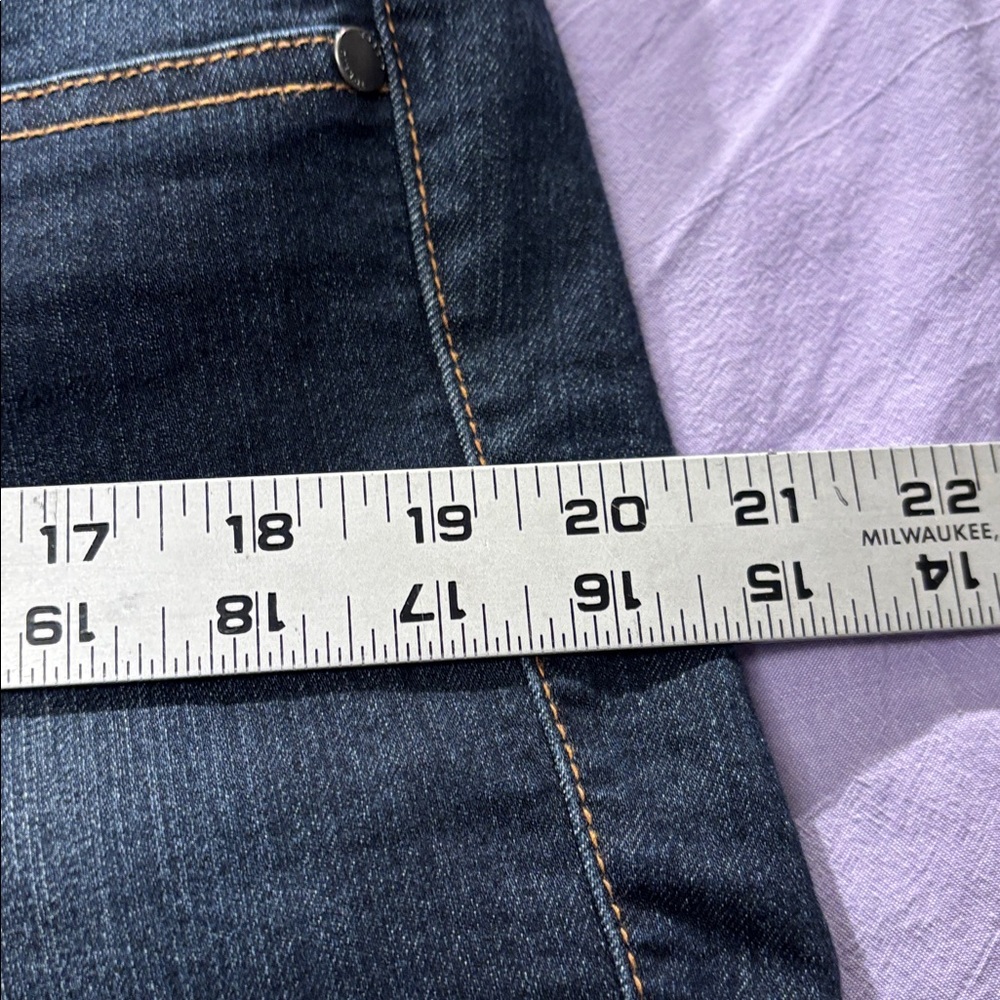 Torrid crop jeans in size 14 dark wash, lots of stretch. - Picture 5 of 12